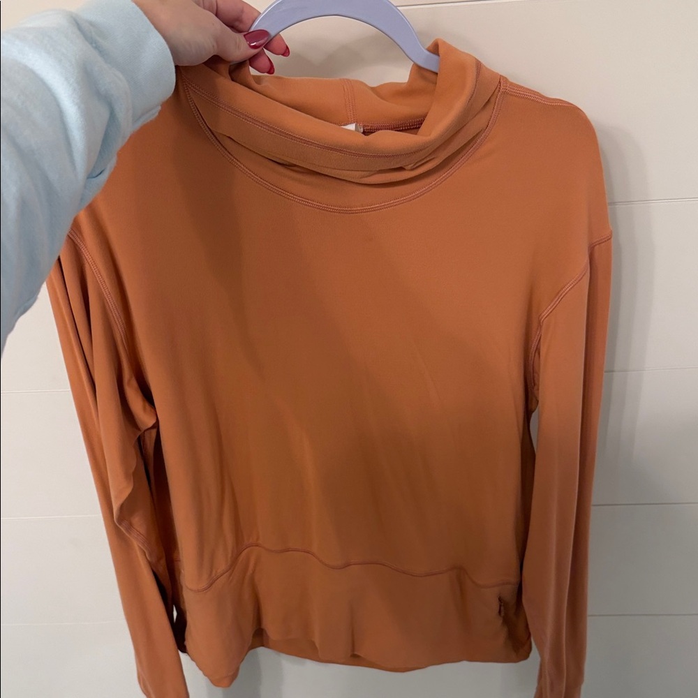 Lululemon Mockneck Pullover!!